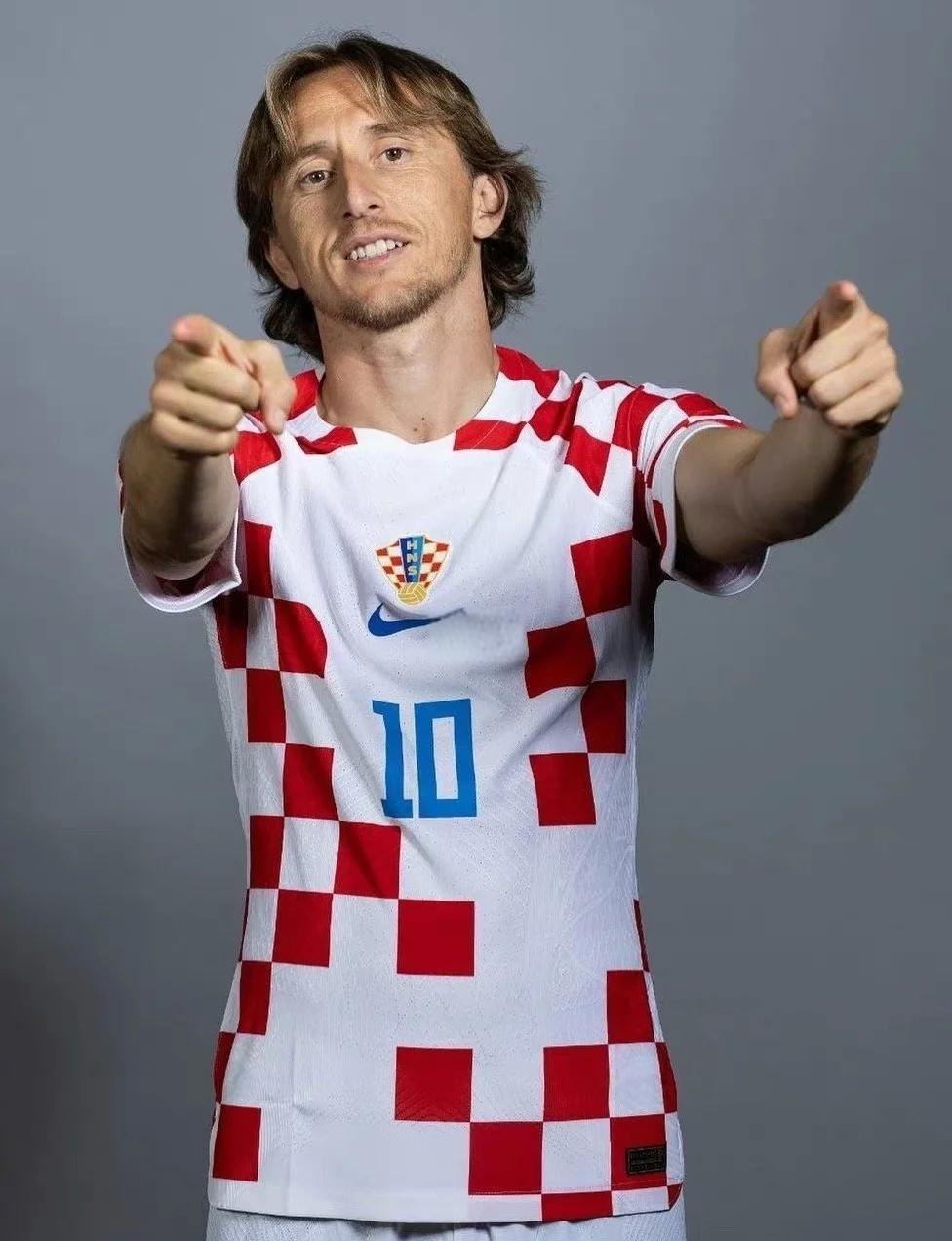 孔帕尼：会继续练定位球；迪亚斯虽没直接参与进球但贡献很大